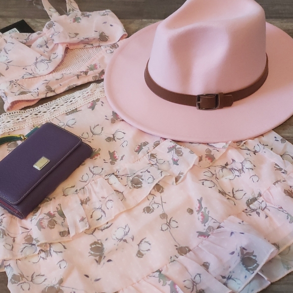 Accessories - ‼️Low Stock‼️Pink Fedora hats in stock!!